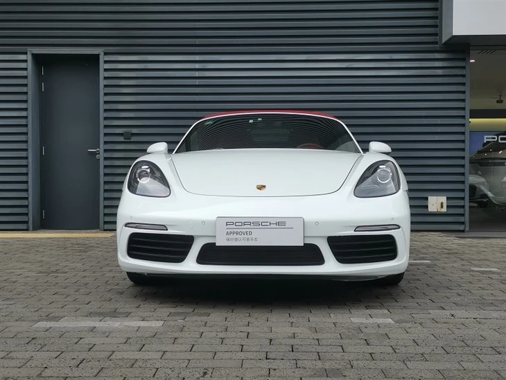 2018 Porsche 718 Boxster 2.00 TSI
