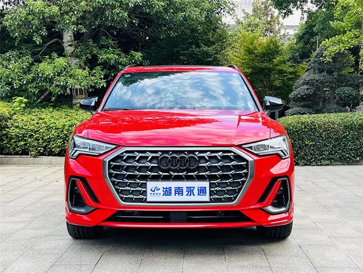 Audi2024 Audi Q3 45 TFSI Quattro Stylish And Dynamic